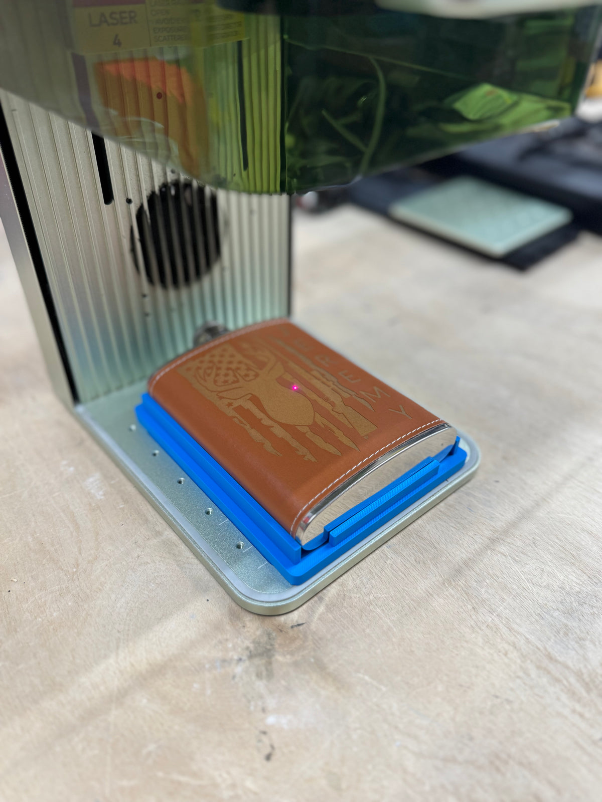 xTool F1 Flask Jig - 3D Printed Laser Engraving Jig