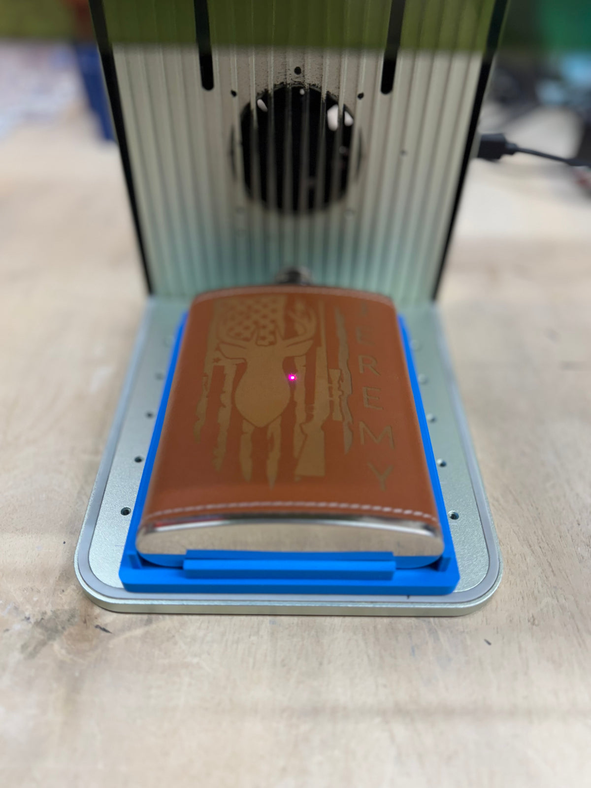 xTool F1 Flask Jig - 3D Printed Laser Engraving Jig