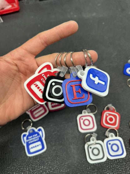 Custom 3D-Printed NFC Keychains – Tap-to-Share Socials, Websites & Links